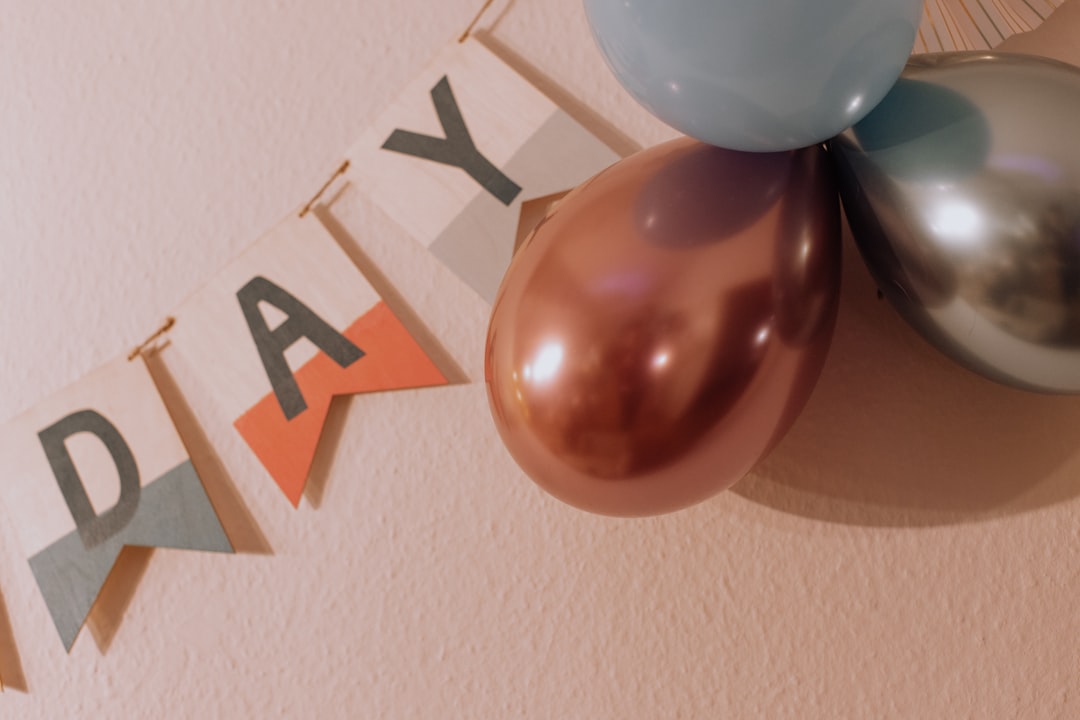 Grafikon rasta financija i politika oporezivanja.